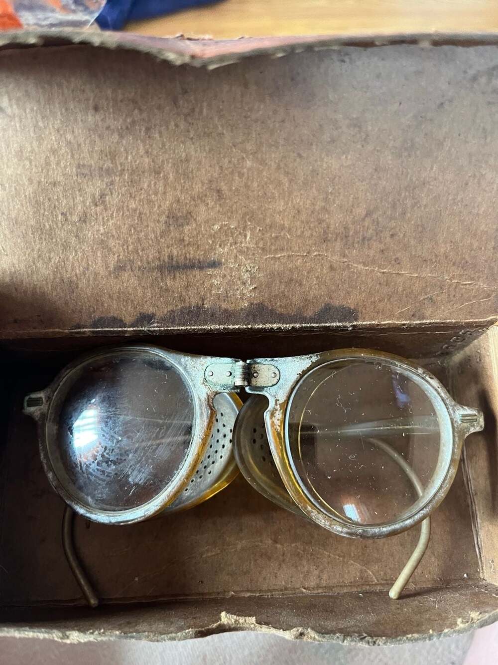 Vintage Willson Contour-Spec Folding Safety Glasses Goggles with Original Box